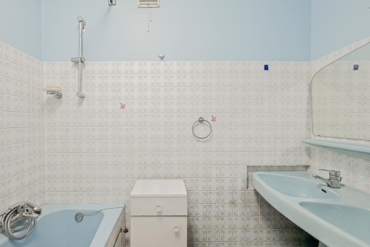 Churchill/ Cambre: appartement de standing terrasse, parking