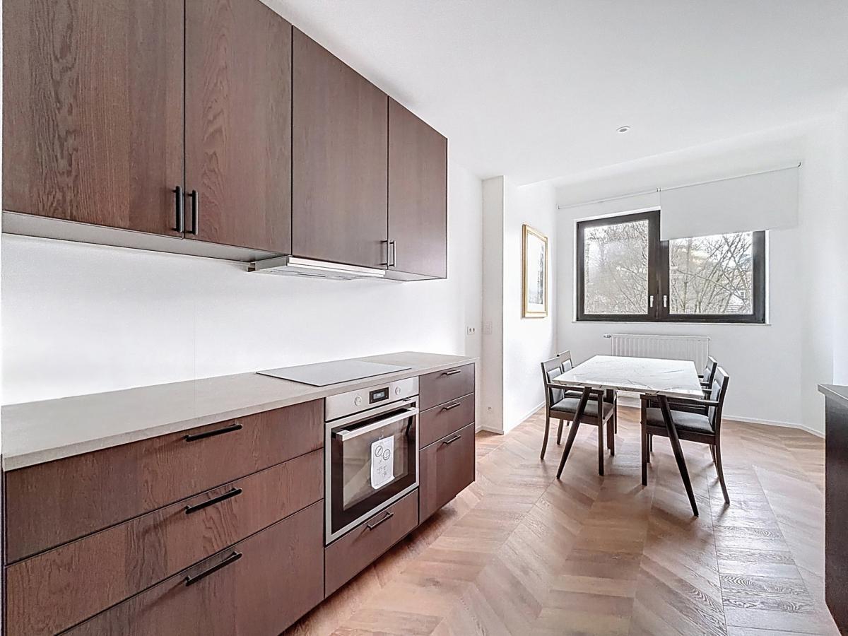 Square Ambiorix : Beau duplex entièrement rénové et meublé