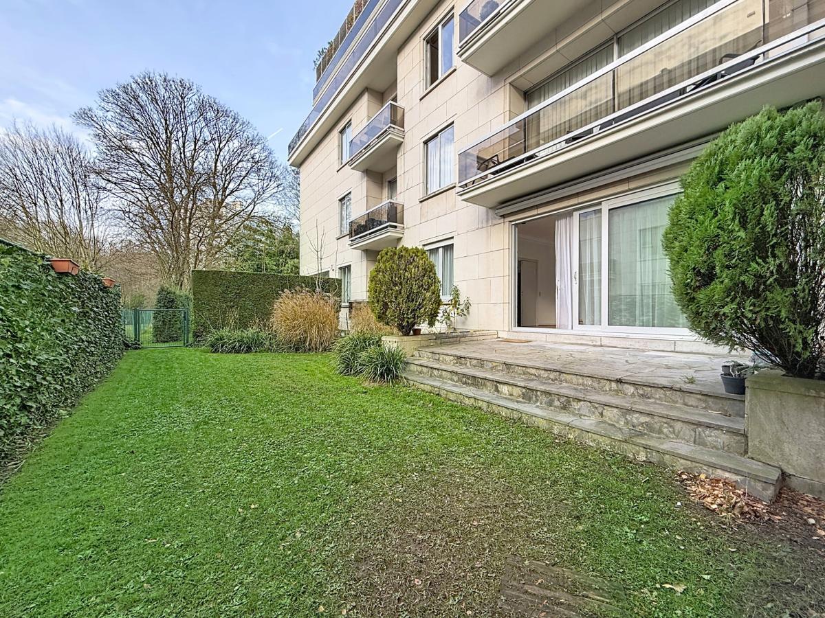 Bois de la Cambre / Roosevelt : Rez-de-chaussée avec jardin