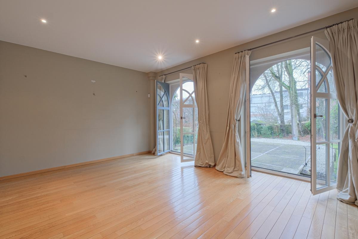 Parc Brugmann - Villa de ± 450 m² bruts avec jardin & garage