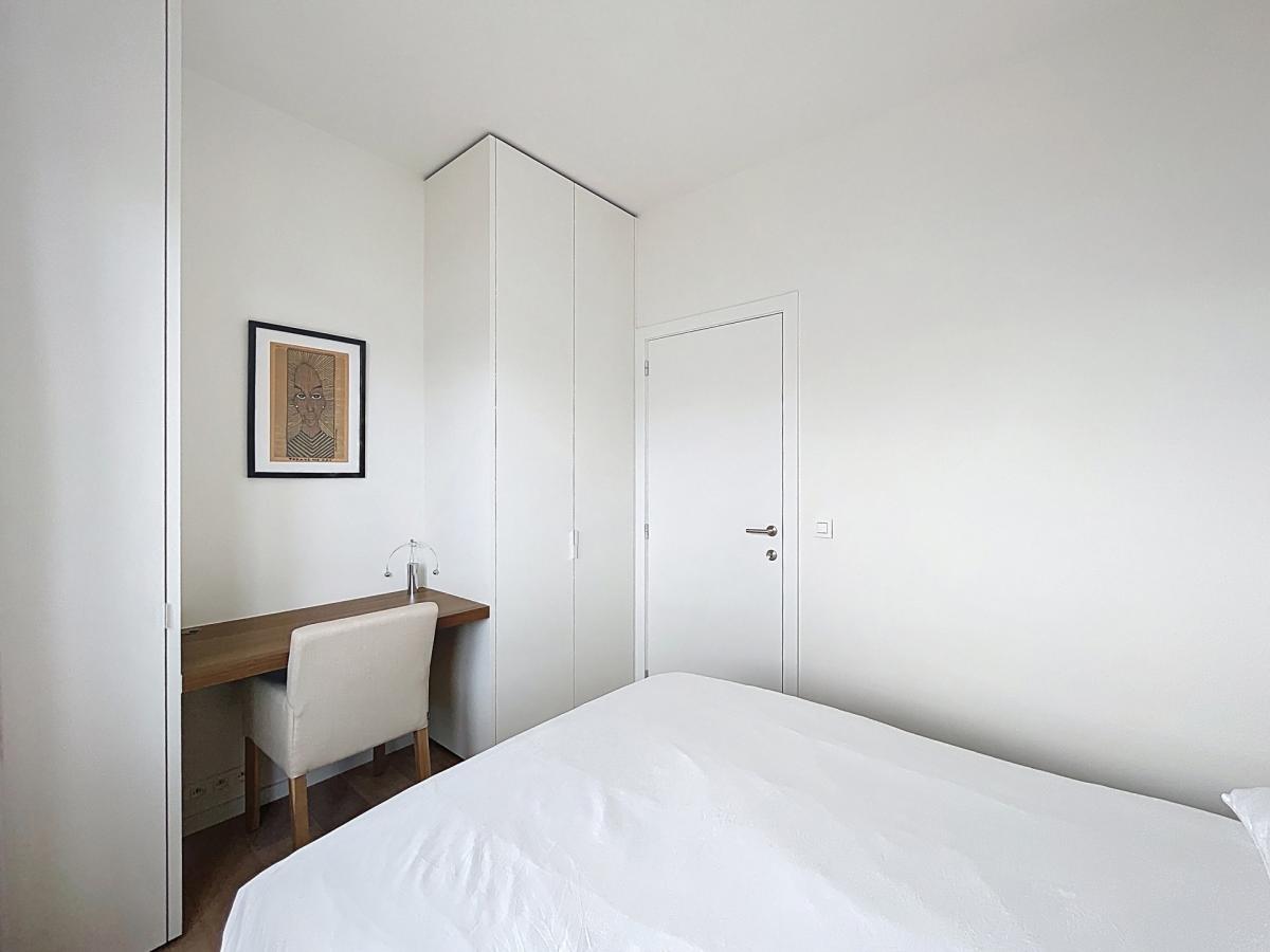 Quartier Européen: Beau penthouse 2ch + terrasse + parking