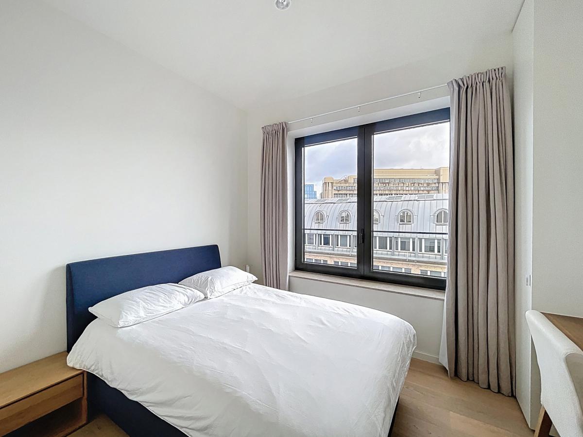 Quartier Européen: Beau penthouse 2ch + terrasse + parking