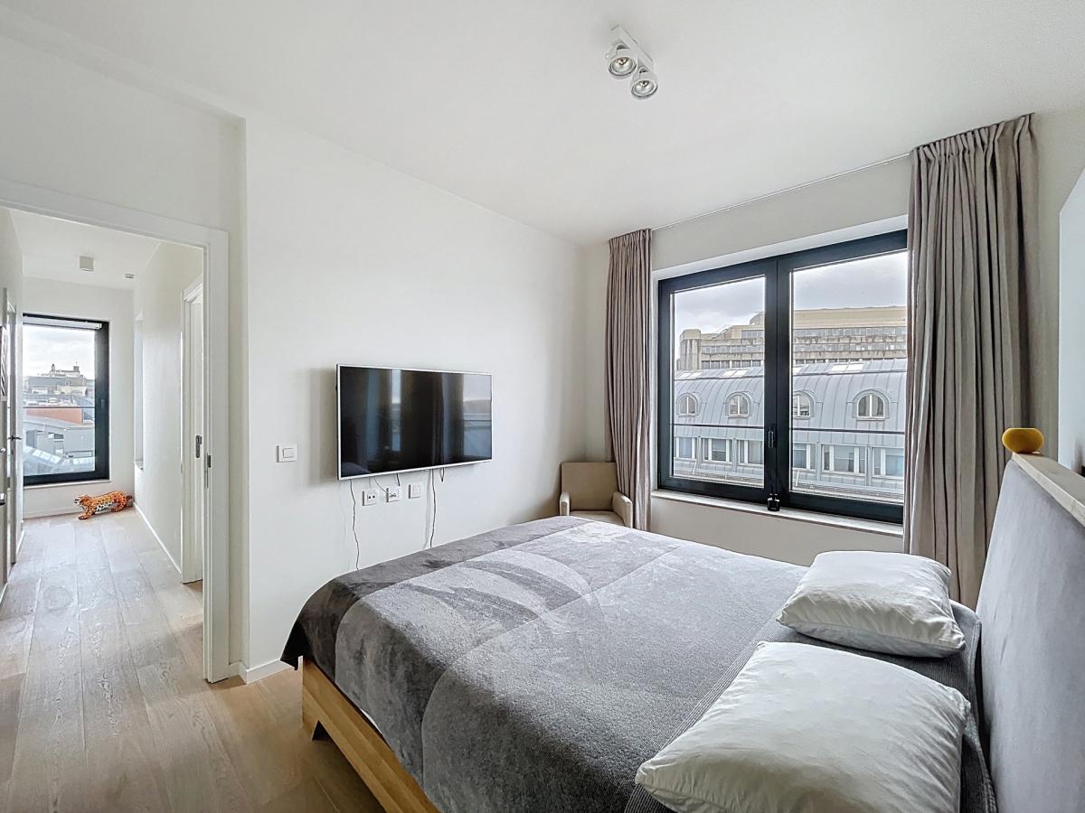 Quartier Européen: Beau penthouse 2ch + terrasse + parking