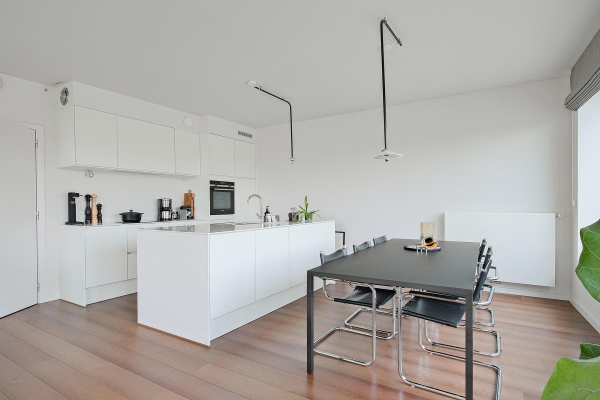 Centre/canal: appartement récent: terrasse 15 m², 2 parkings