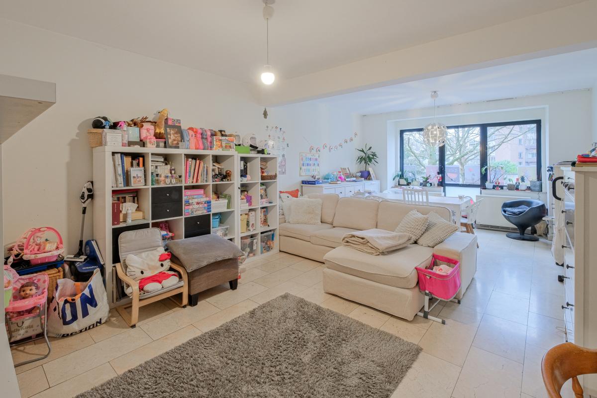 Molière/C. Meunier : rez 100m², 2 ch, terr 13m² + jard 165m²