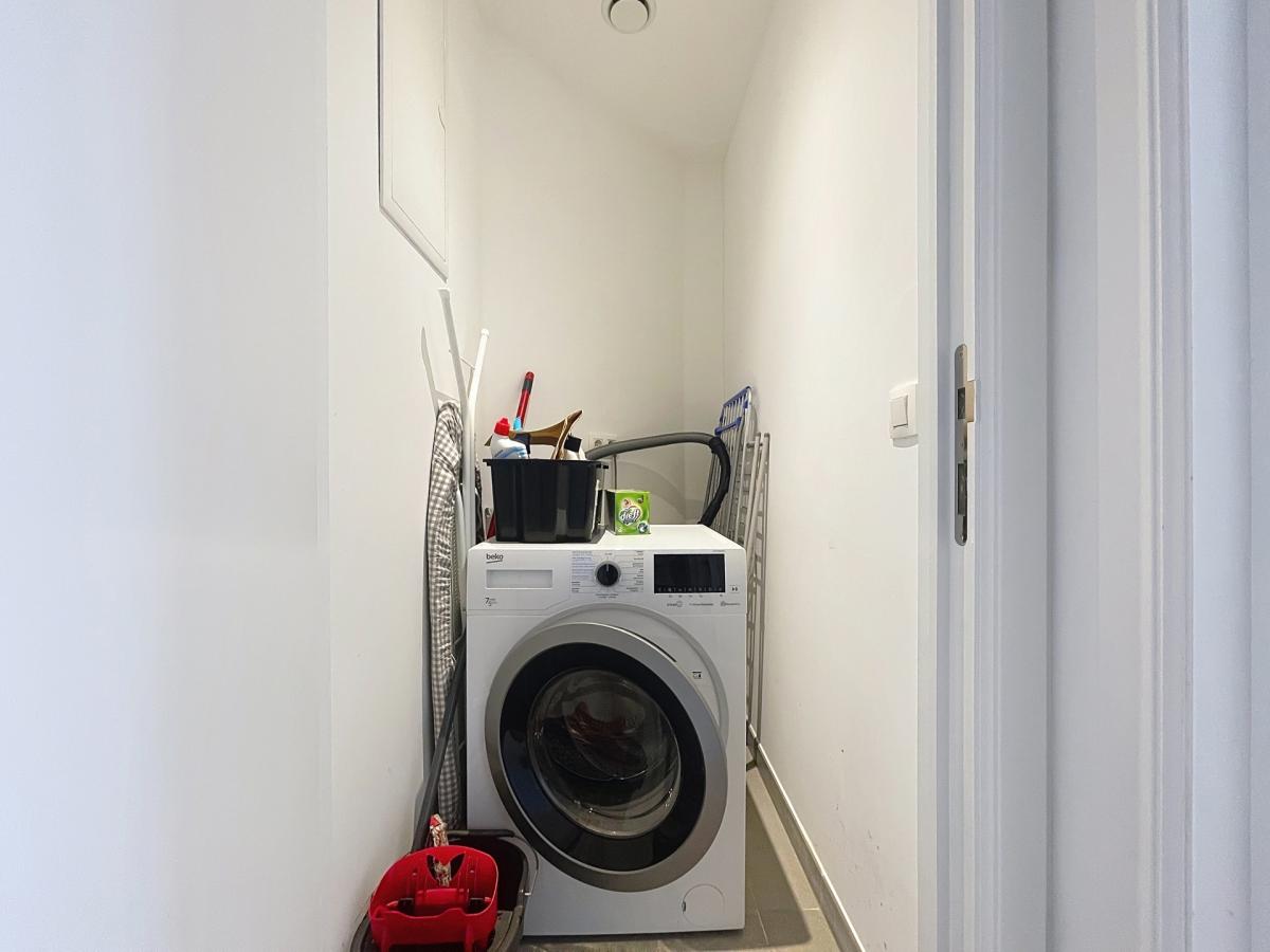 Châtelain/Stéphanie : Appartement meublé 3 chambres 