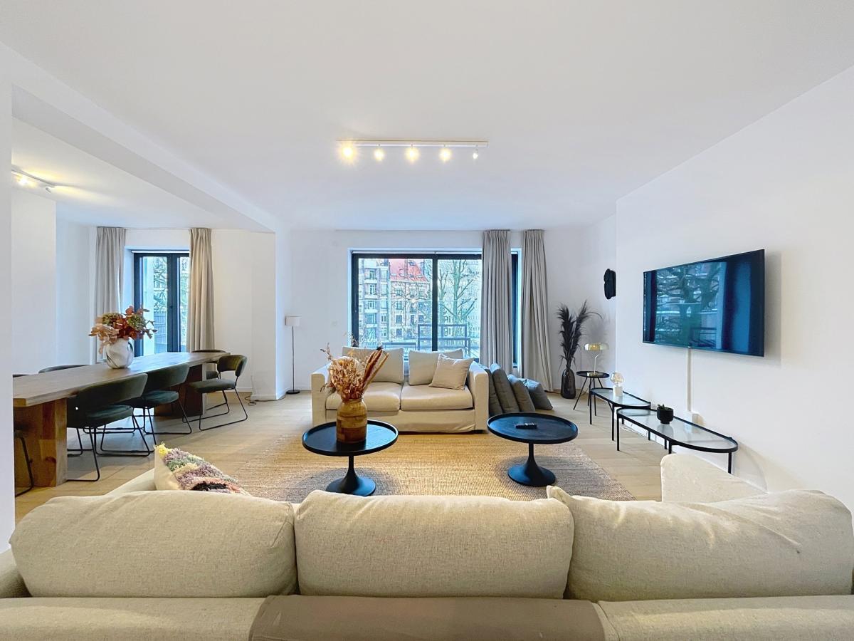 Châtelain/Stéphanie : Duplex meublé 3 chambres et terrasses