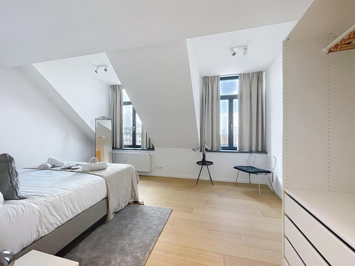 Châtelain/Stéphanie : Duplex meublé 3 chambres et terrasses