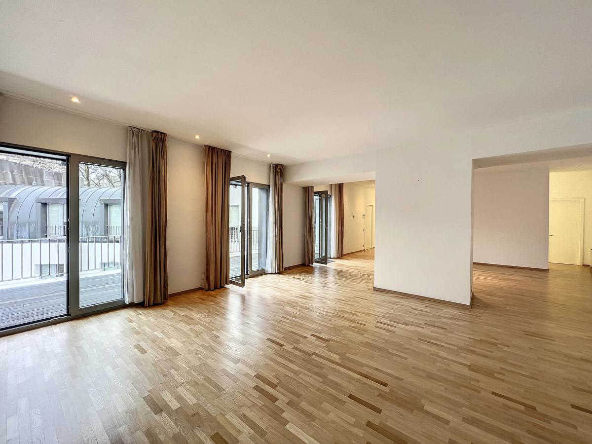 Sablon : Superbe appartement avec une grande terrasse