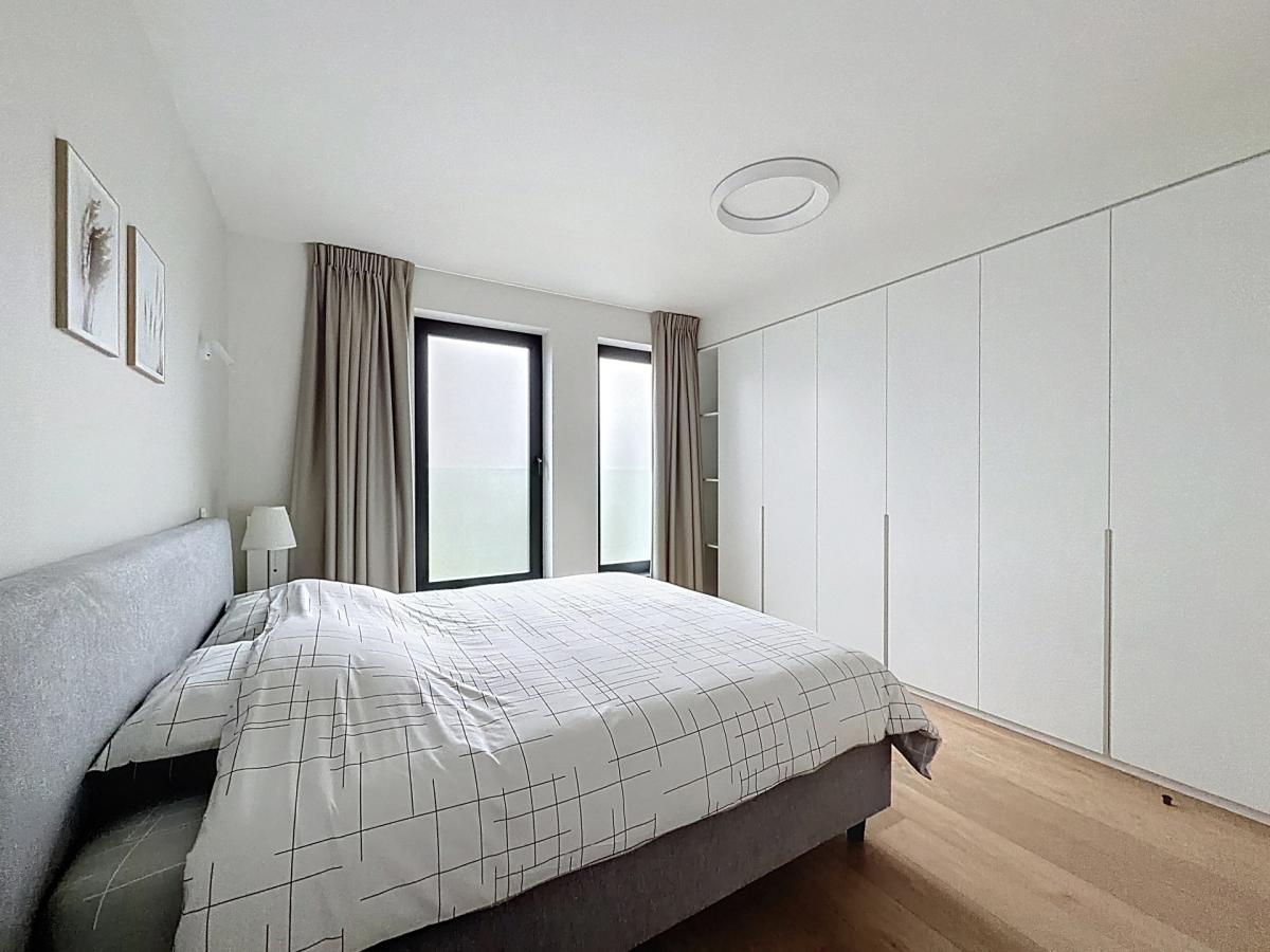 Montgomery/Cinquantenaire: Somptueux appartement meublé neuf