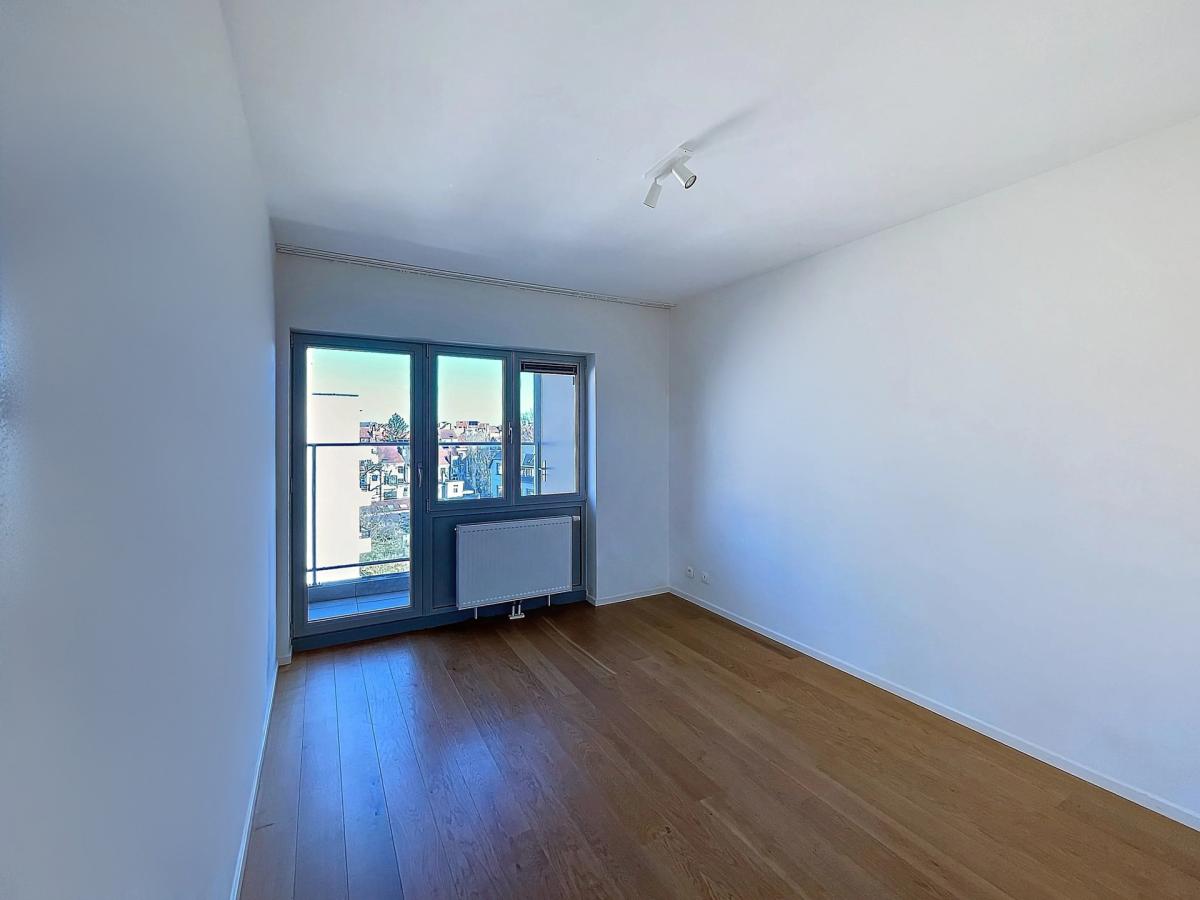 Quartier Européen : Bel appartement 2 chambres avec terrasse