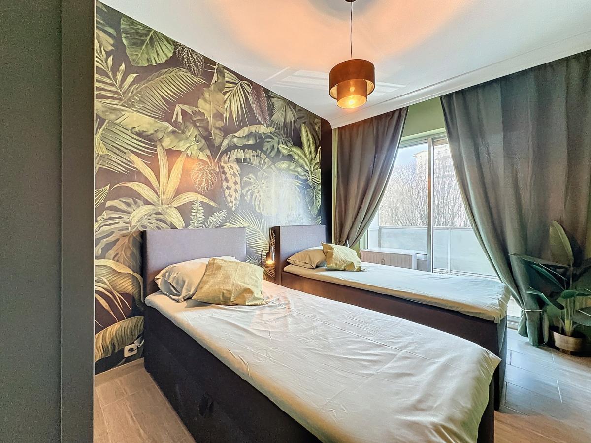 Château de Walzin : appartement meublé 3chambres + terrasses