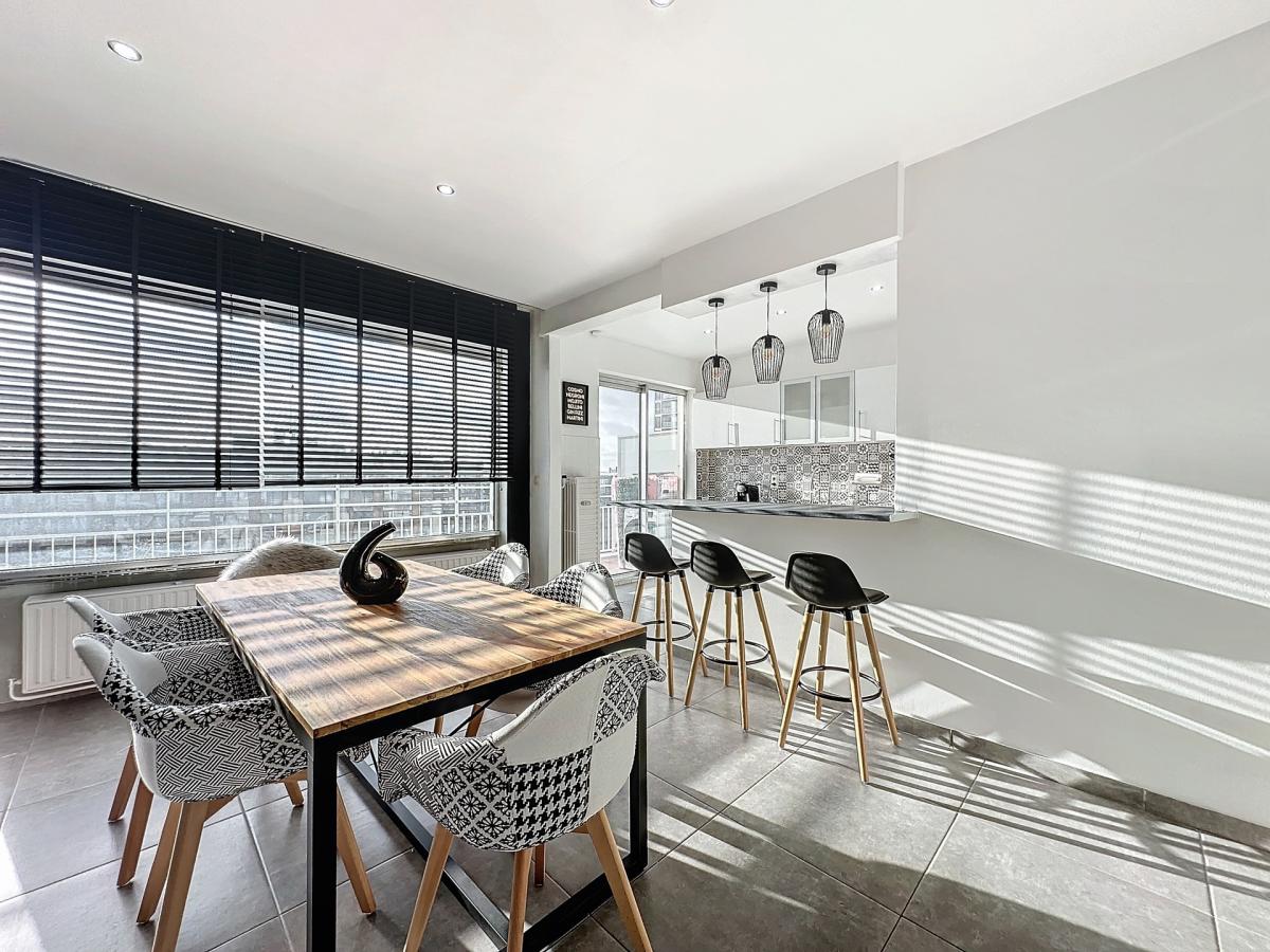 Château de Walzin : appartement meublé 3chambres + terrasses