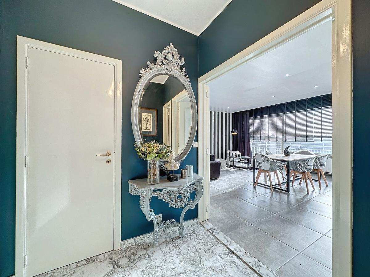 Château de Walzin : appartement meublé 3chambres + terrasses