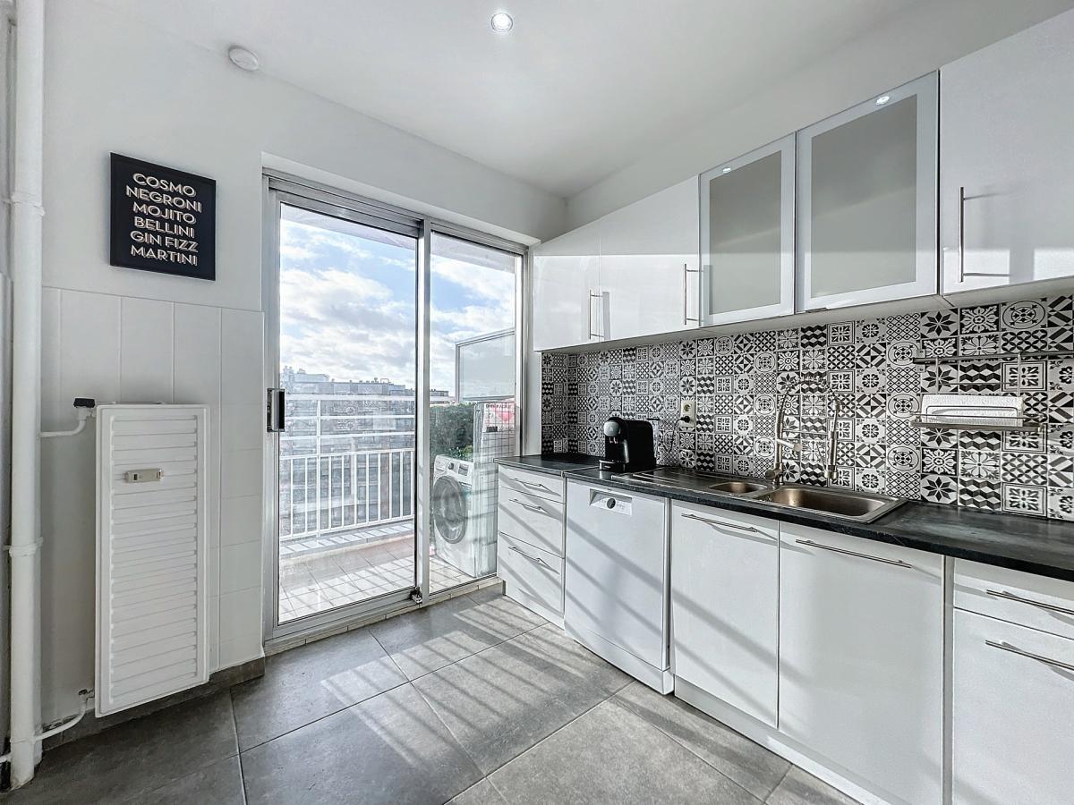 Château de Walzin : appartement meublé 3chambres + terrasses