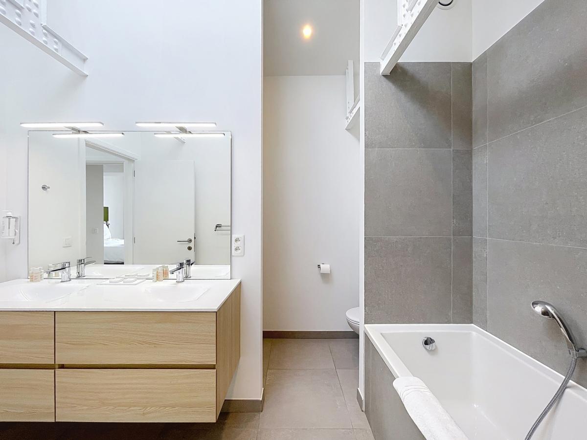 Châtelain/Stéphanie : Duplex meublé 3 chambres et terrasses