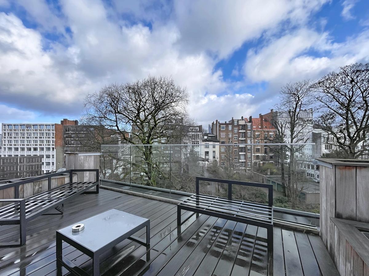 Châtelain/Stéphanie : Duplex meublé 3 chambres et terrasses