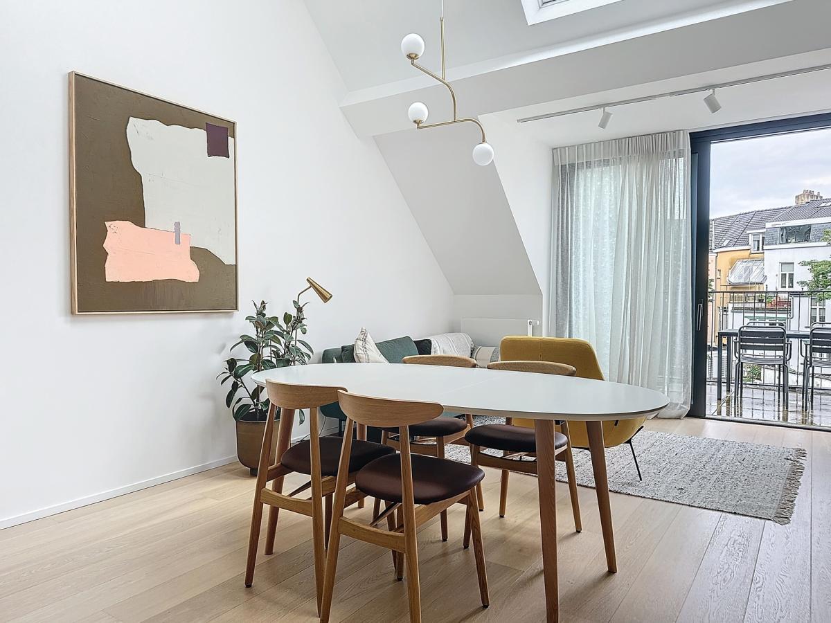 Bruxelles Centre : Joli duplex 2 chambres meublé + terrasse