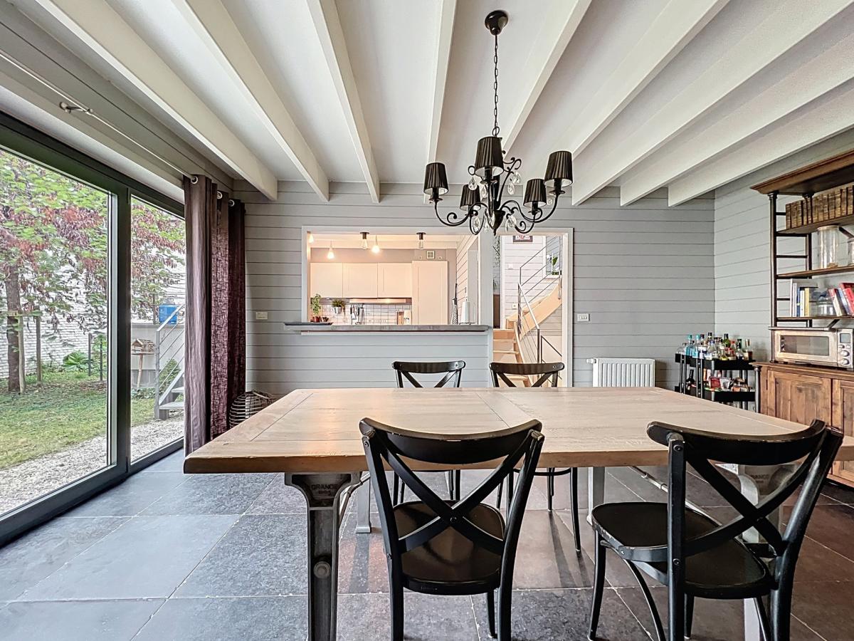 Centre de Bruxelles : magnifique maison + jardin + parking