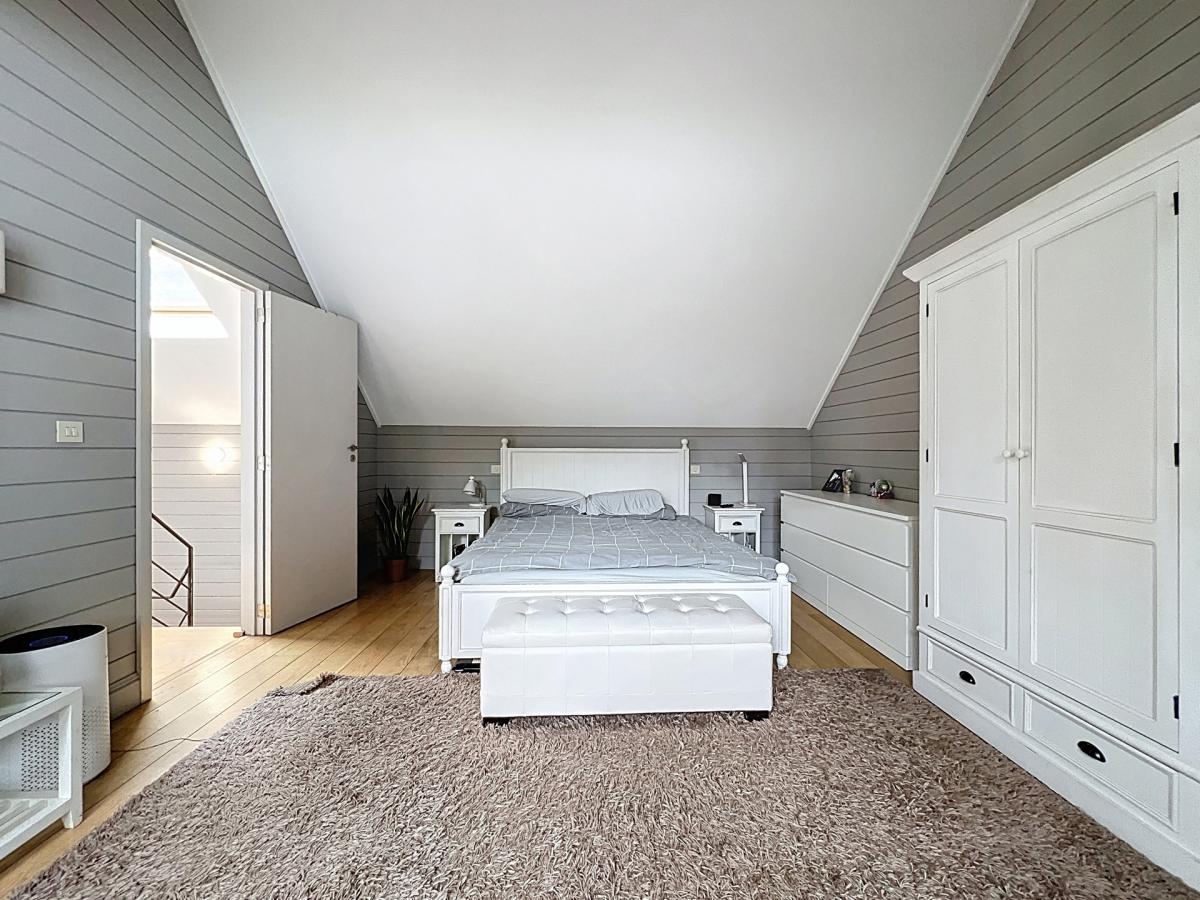 Centre de Bruxelles : magnifique maison + jardin + parking