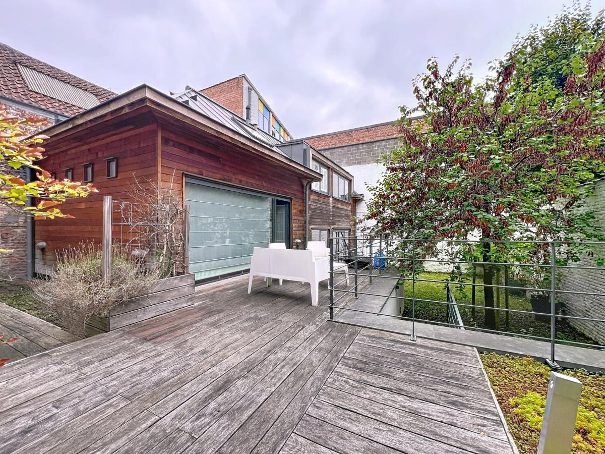Centre de Bruxelles : magnifique maison + jardin + parking