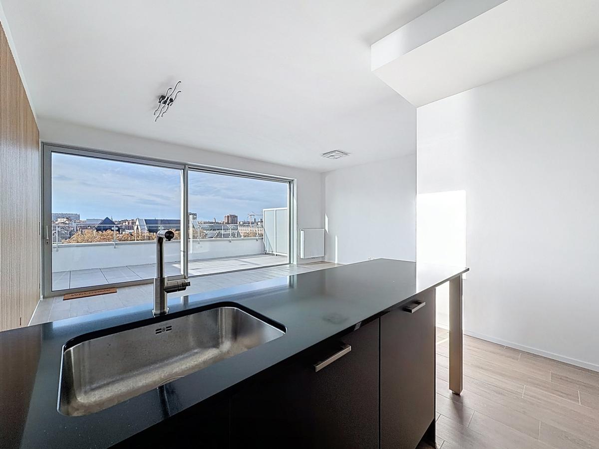 Bruxelles Canal Wharf : Superbe penthouse + grande terrasse