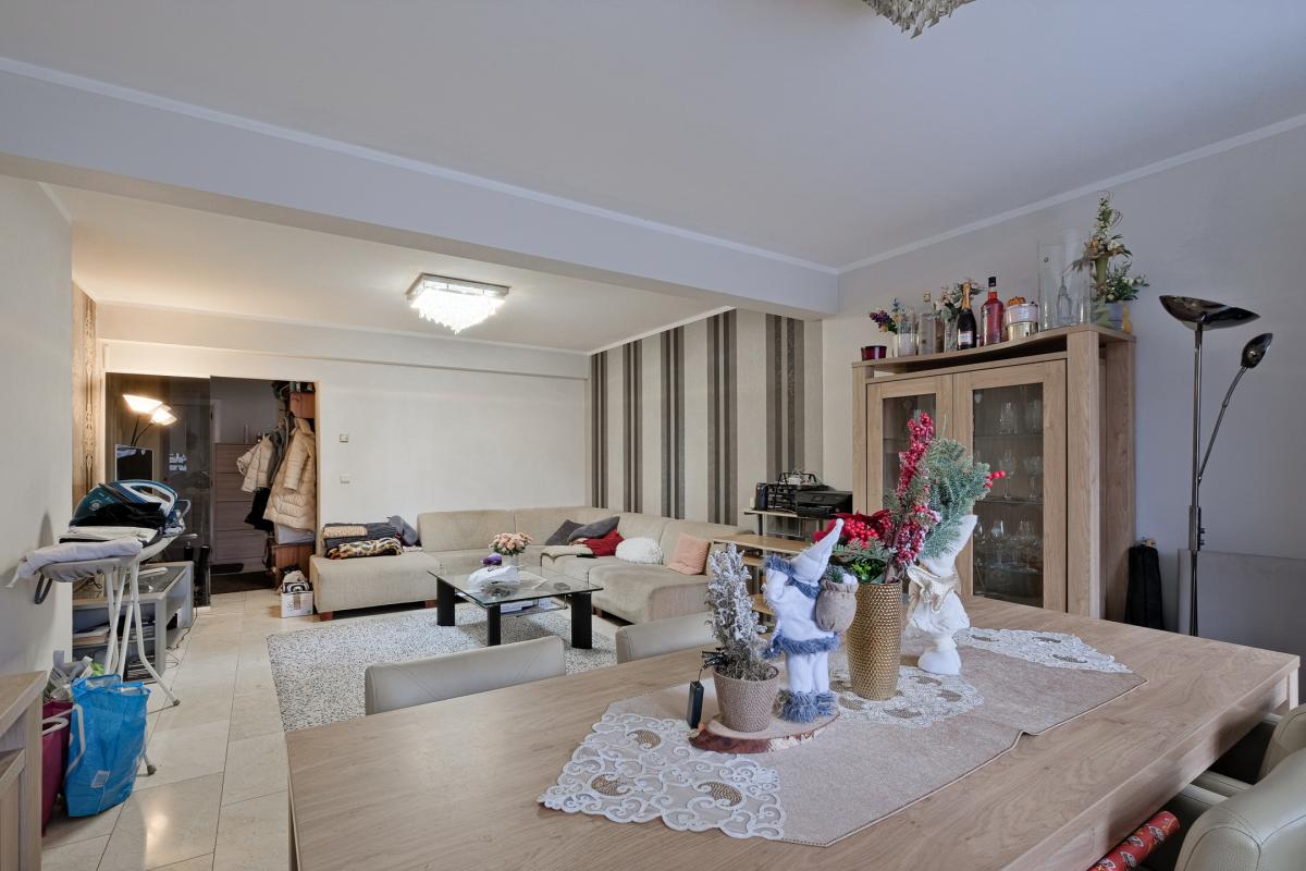 Molière/Pl. C.Meunier : Appartement 2 ch, terrasse + parking