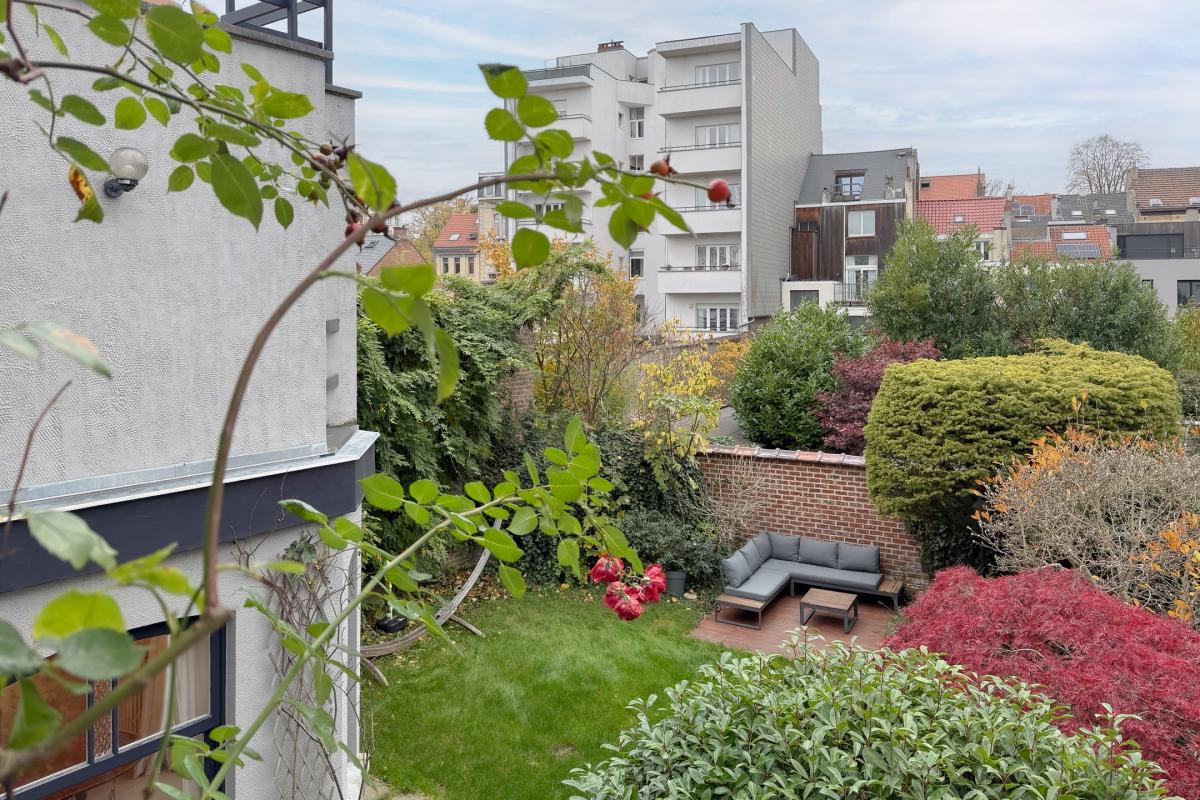 Vanderkindere : Belle arrière maison 4 chambres + jardin