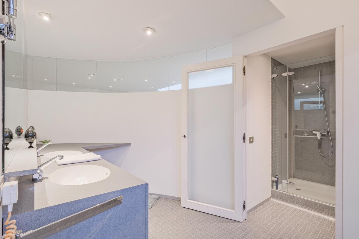 Fort Jaco: magnifique villa de ± 453 m² sur 15 ares - 5 ch.