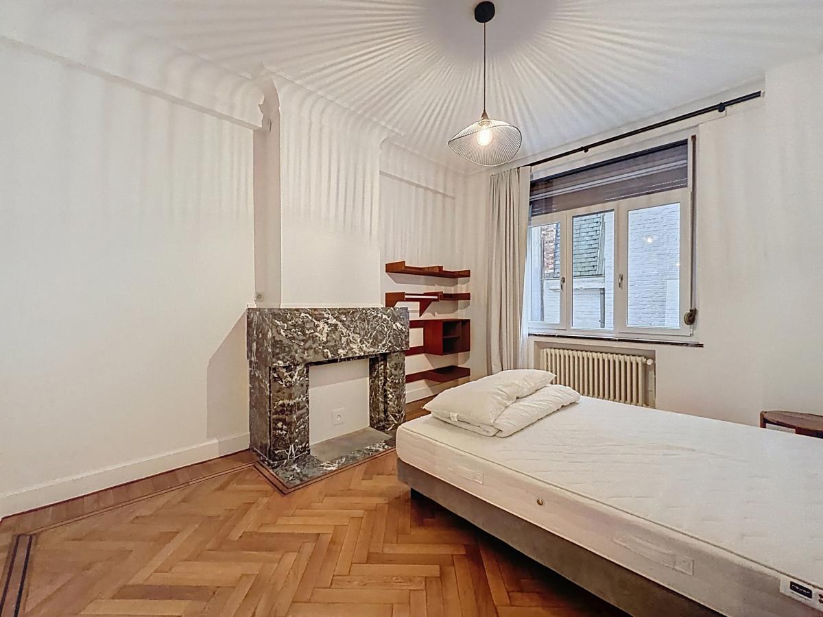 Boulevard Waterloo : Bel appartement meublé de 2 chambres