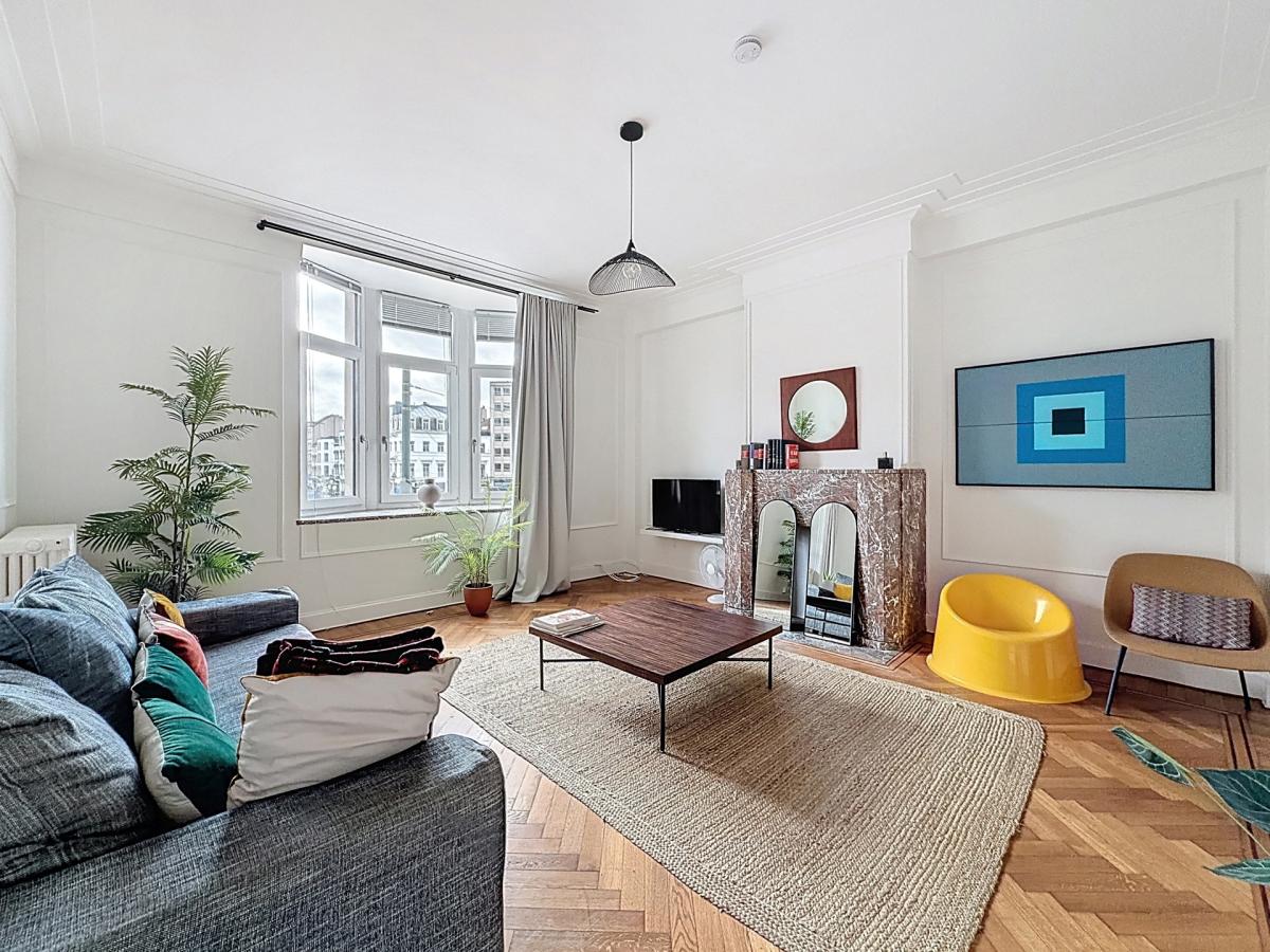 Boulevard Waterloo : Bel appartement meublé de 2 chambres