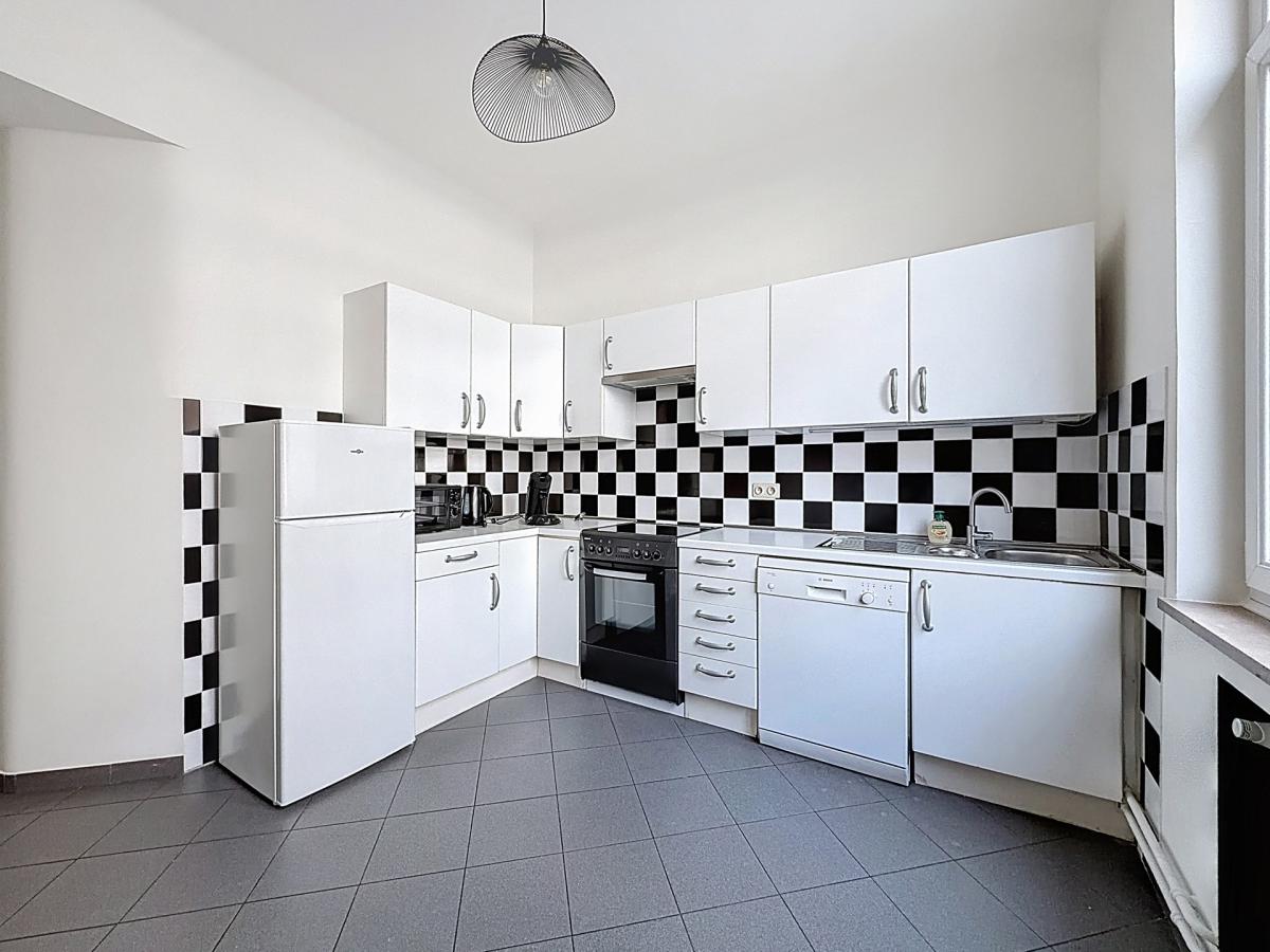 Boulevard Waterloo : Bel appartement meublé de 2 chambres