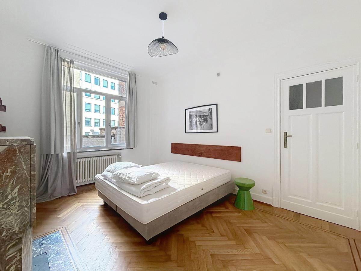 Boulevard Waterloo : Bel appartement meublé de 2 chambres