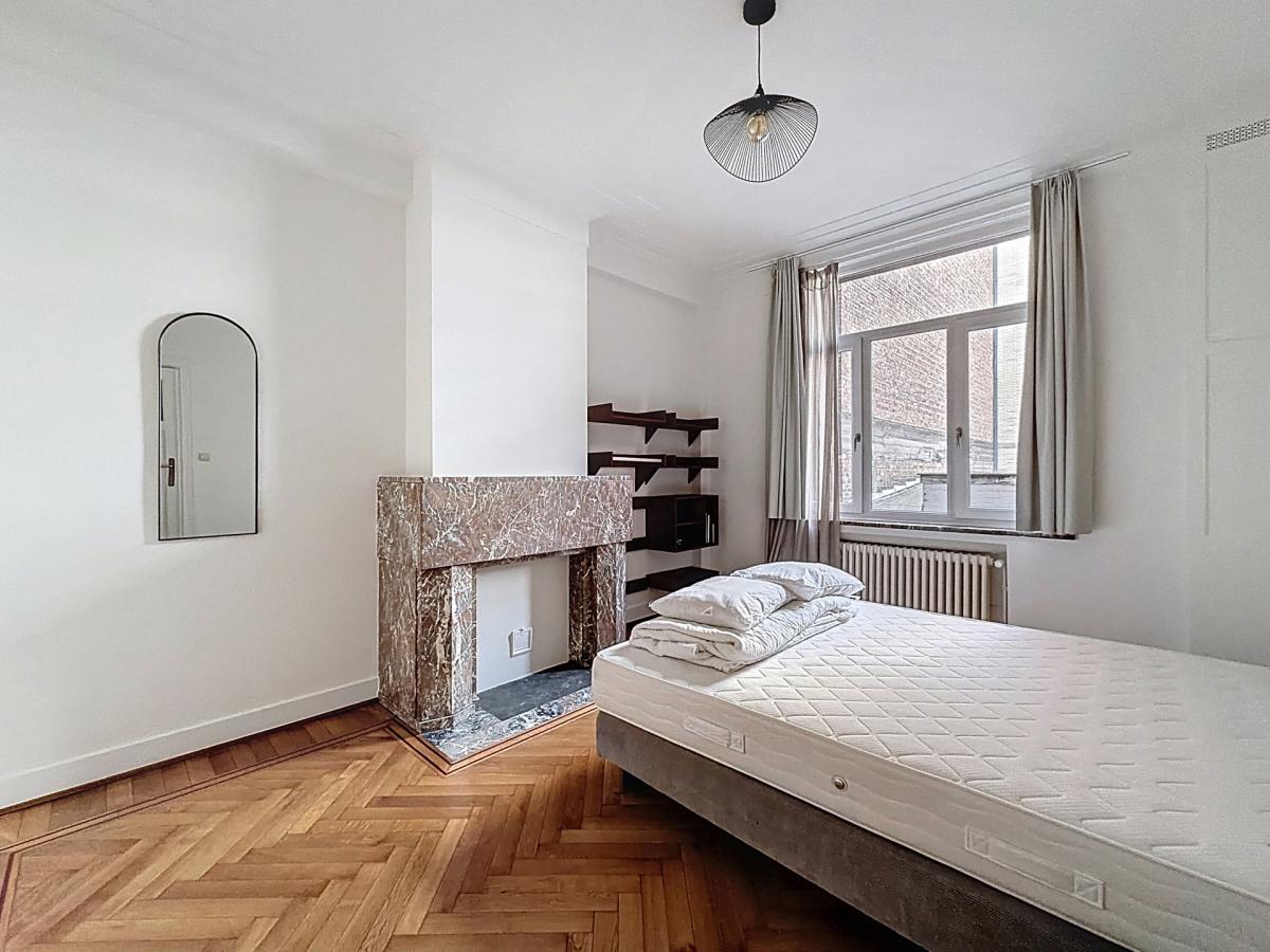 Boulevard Waterloo : Bel appartement meublé de 2 chambres