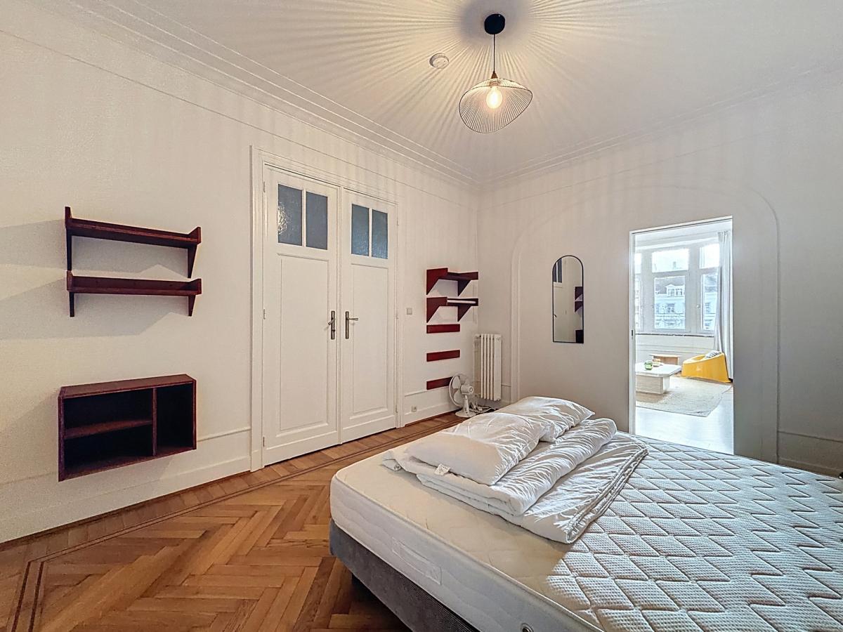 Boulevard Waterloo : Bel appartement meublé de 2 chambres