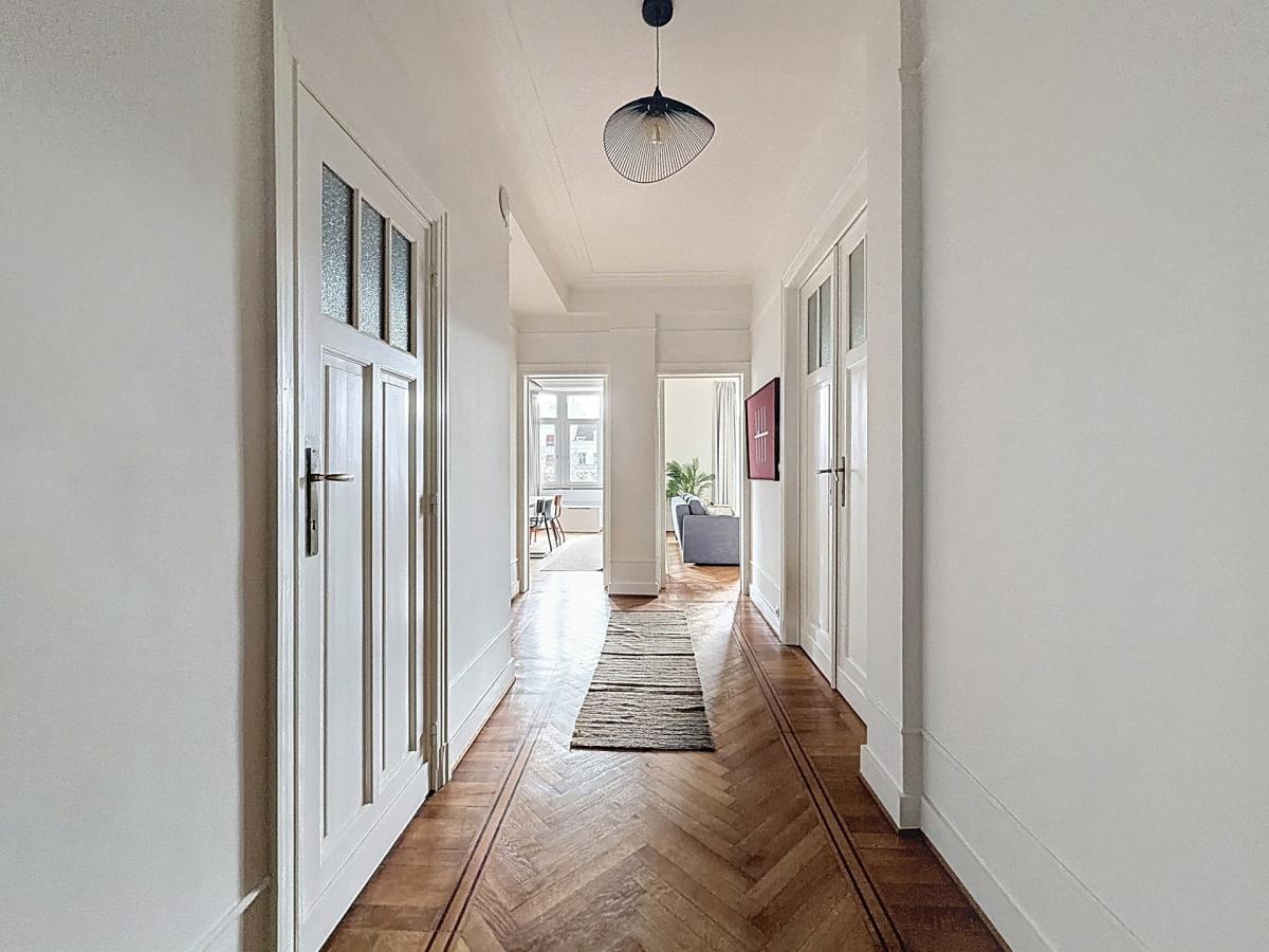 Boulevard Waterloo : Bel appartement meublé de 2 chambres