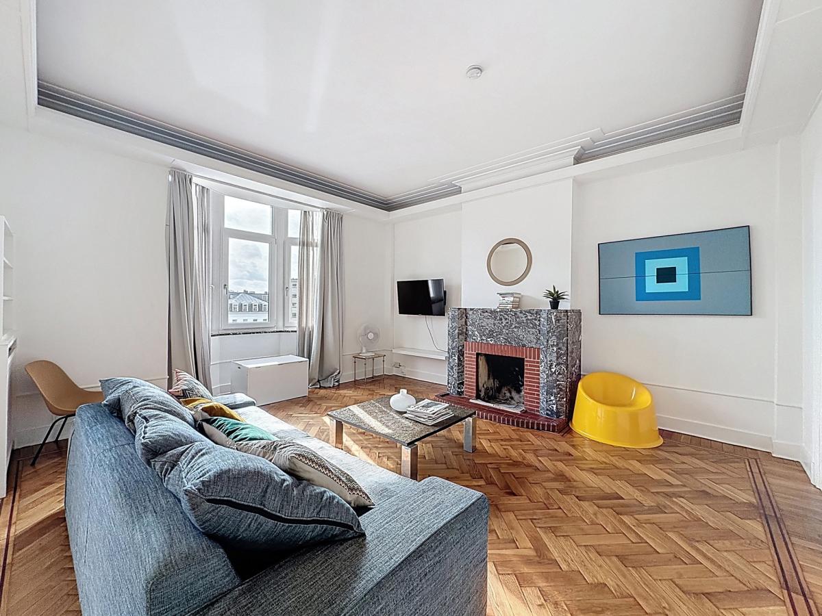Boulevard Waterloo : Bel appartement meublé de 2 chambres