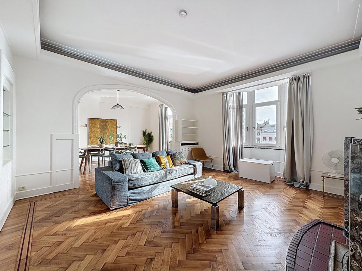 Boulevard Waterloo : Bel appartement meublé de 2 chambres