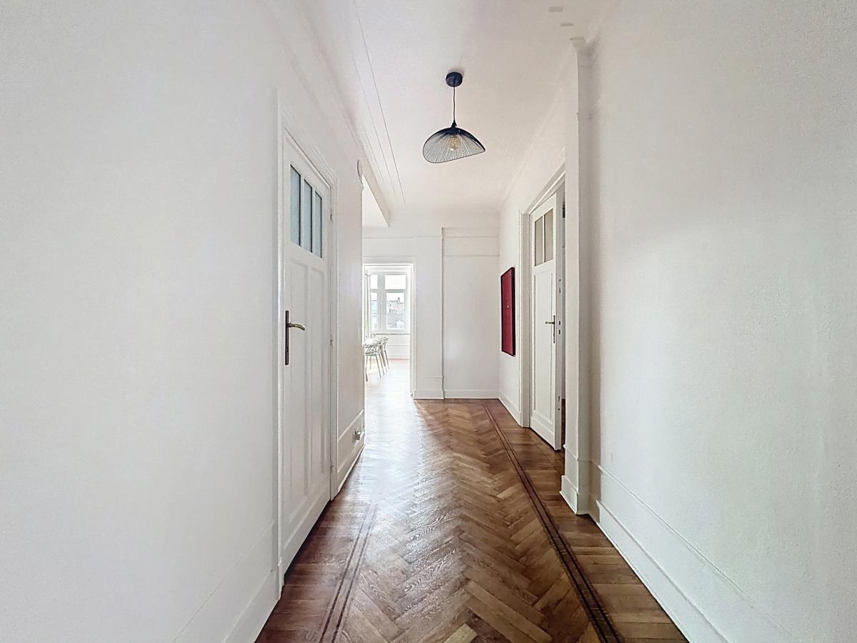 Boulevard Waterloo : Bel appartement meublé de 2 chambres