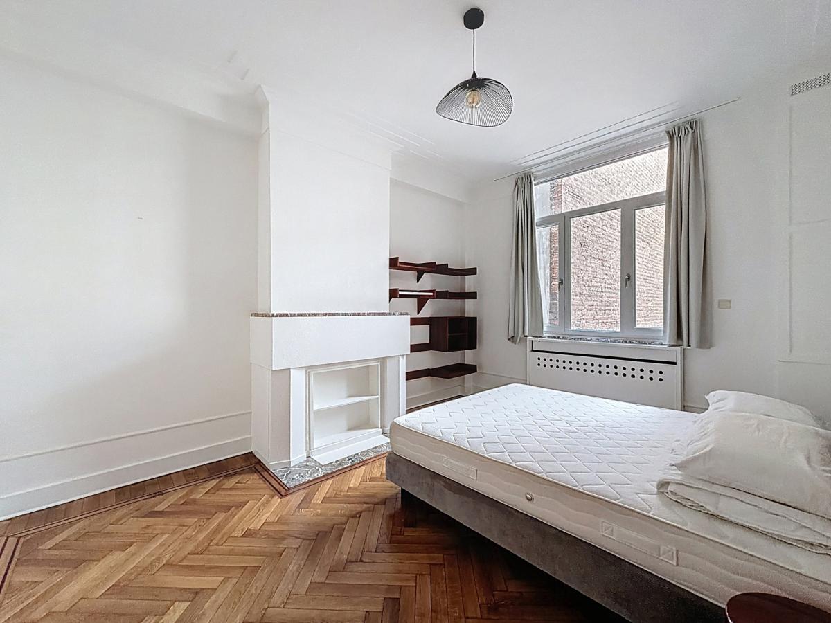 Boulevard Waterloo : Bel appartement meublé de 2 chambres