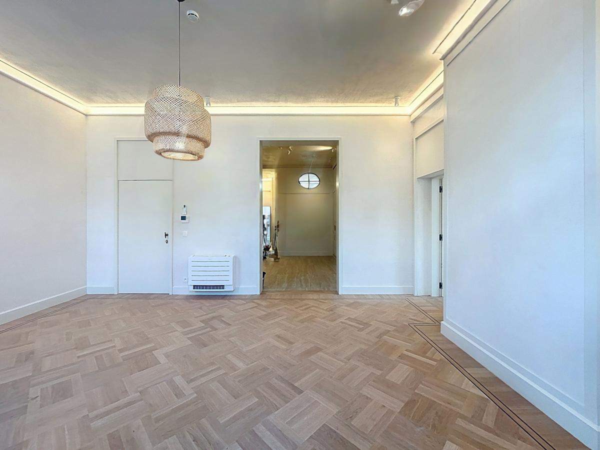 Sablon : Superbe appartement 3 chambres entièrement neuf