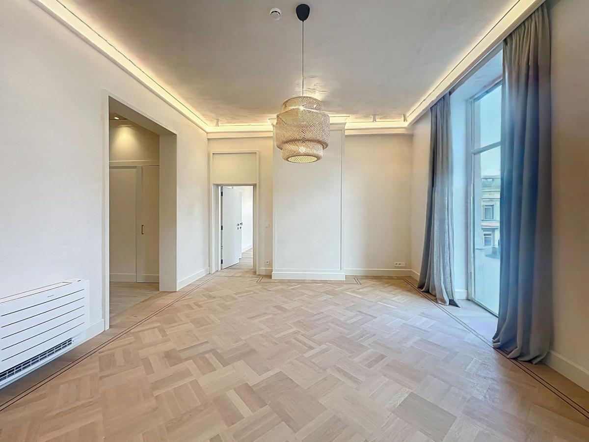 Sablon : Superbe appartement 3 chambres entièrement neuf