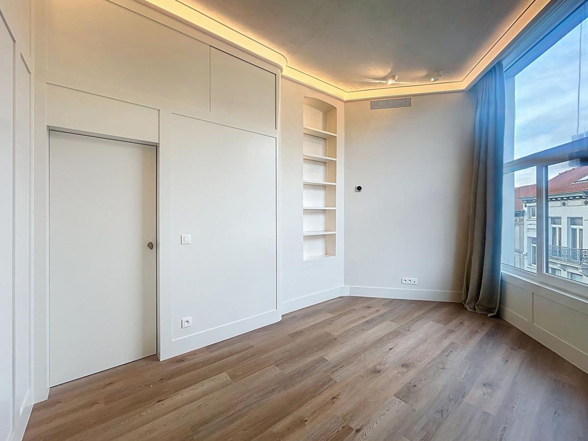 Sablon : Superbe appartement 3 chambres entièrement neuf