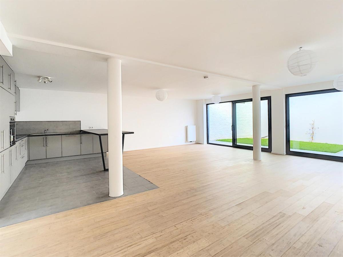 Cottages : Belle maison mitoyenne + terrasses + jardin