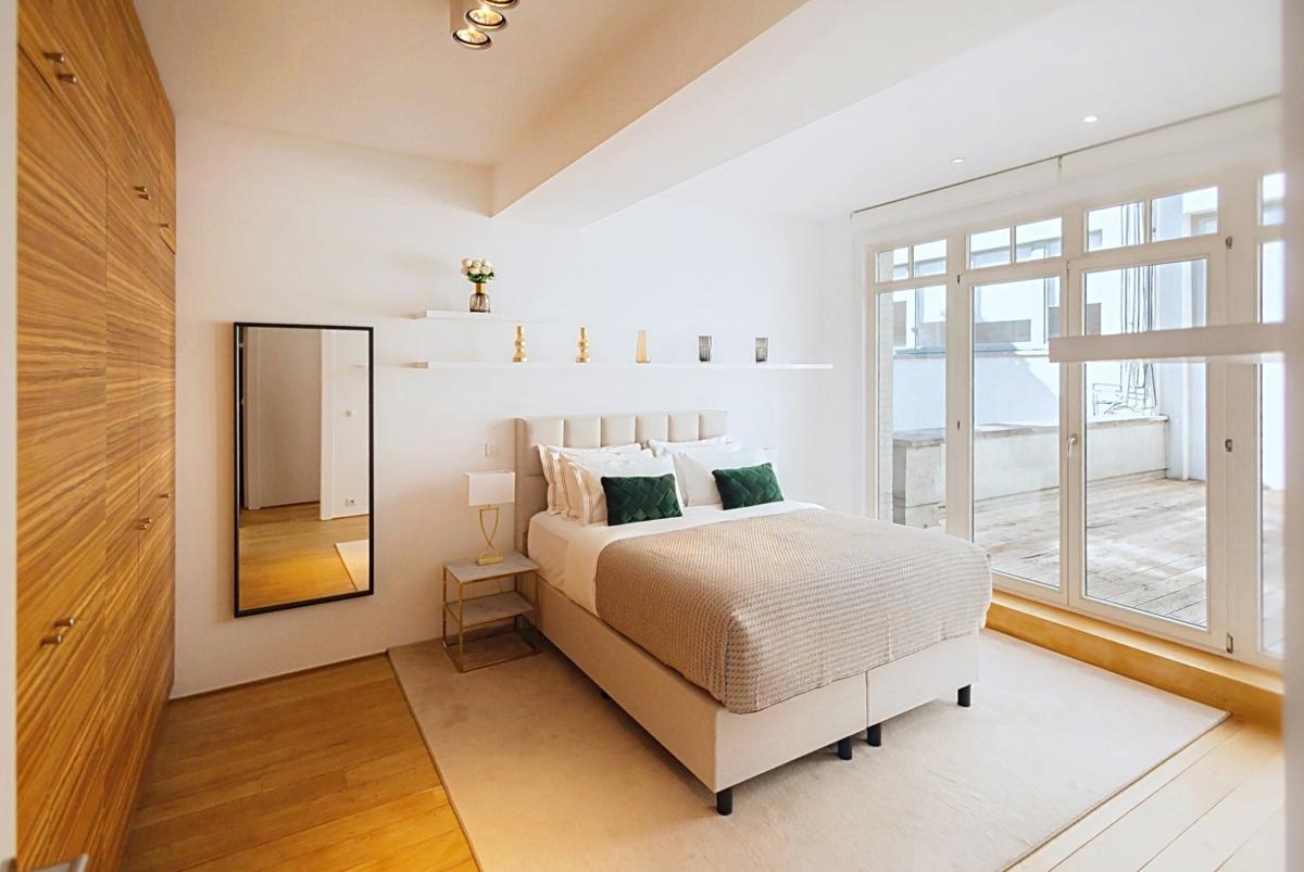 Châtelain: Appartement duplex meublé 3 chambres + terrasses 