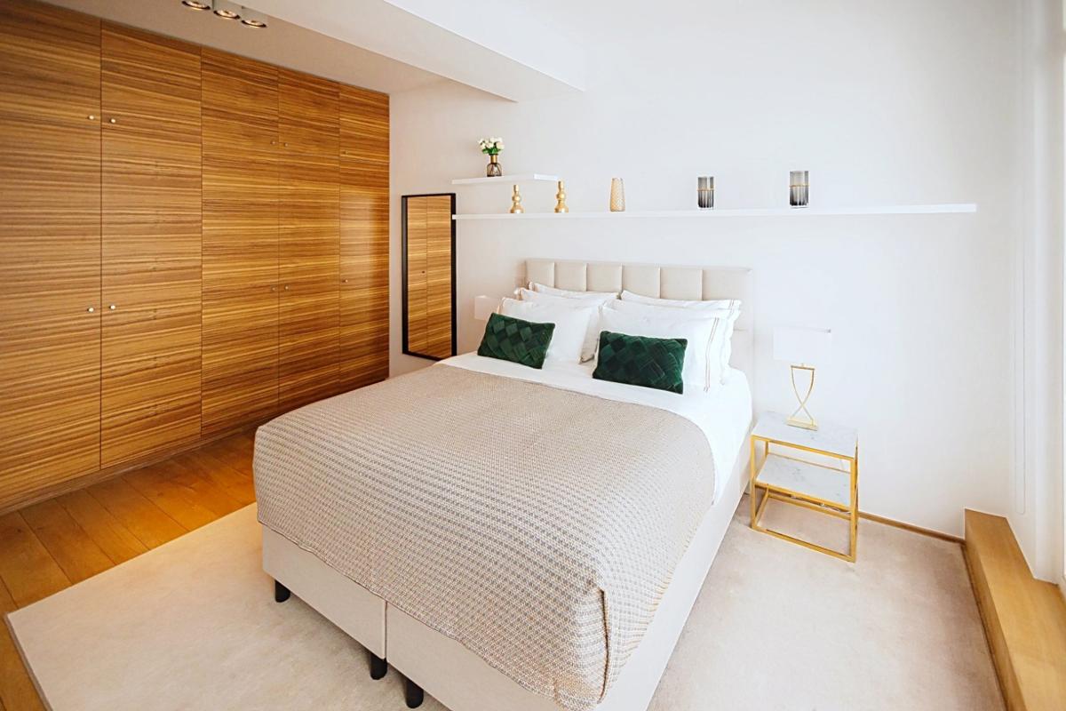 Châtelain: Appartement duplex meublé 3 chambres + terrasses 