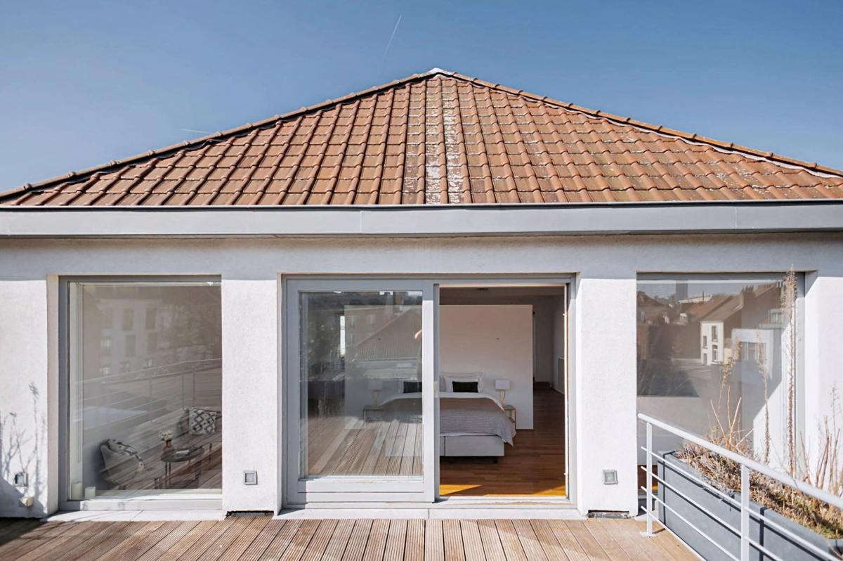 Châtelain : Appartement duplex 3 chambres + terrasses + pkg 