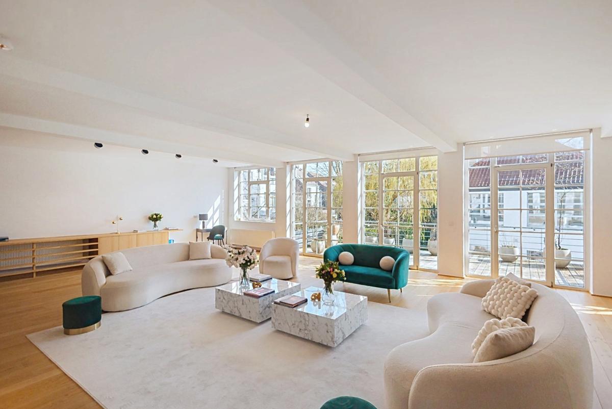 Châtelain : Appartement duplex 3 chambres + terrasses + pkg 