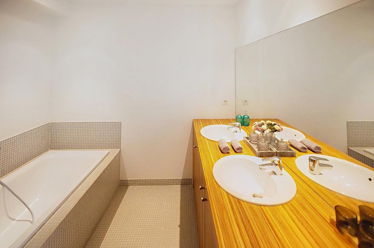 Châtelain : Appartement duplex 3 chambres + terrasses + pkg 