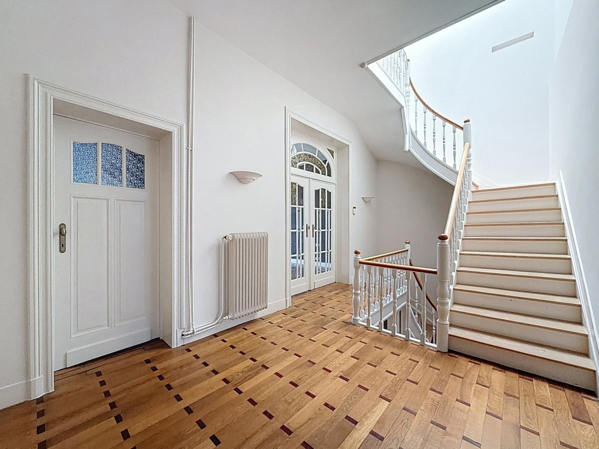 Place Brugmann : Somptueuse maison de Maître rénovée en 2022